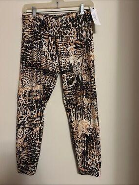 Calvin Klein Performance Animal Print Leggings Size L new with tags